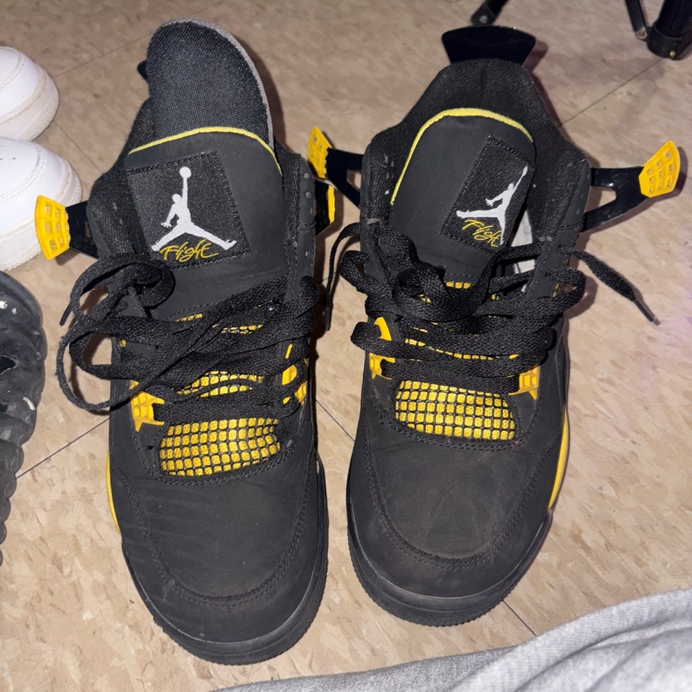 Jordan Thunder 4